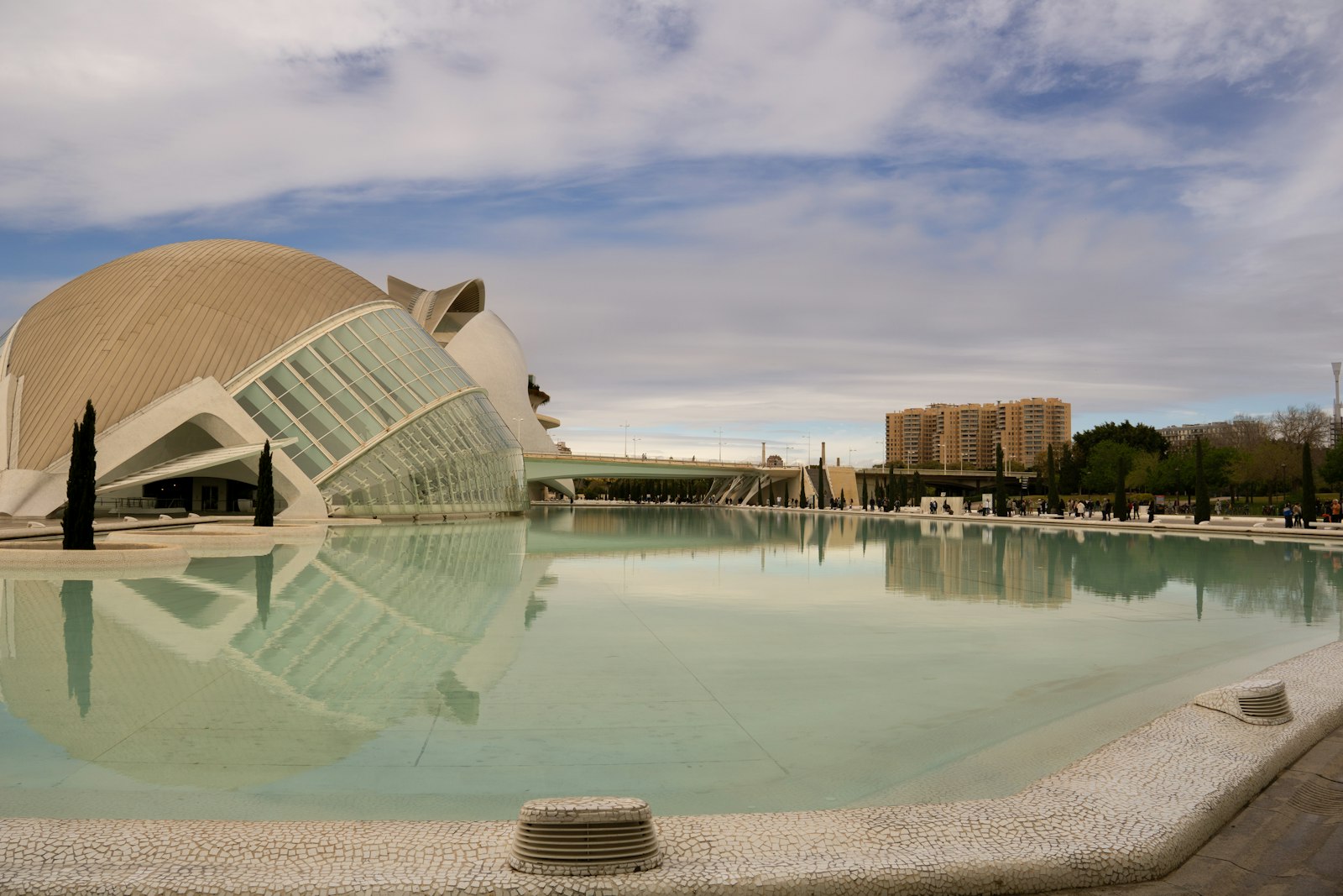 Engagement & couple photoshoot in Valencia: full guide