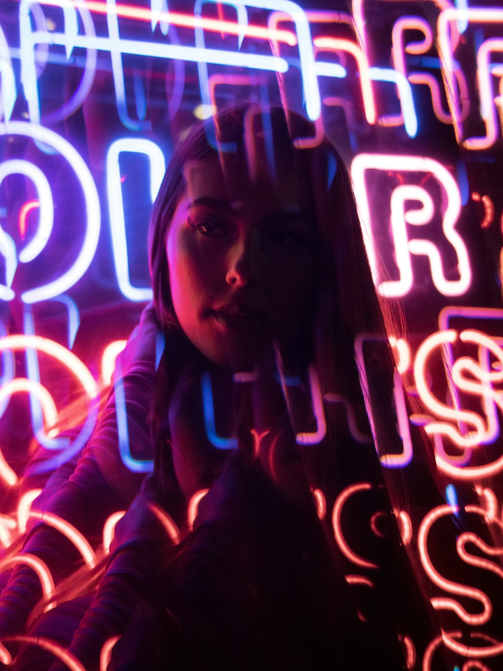 Nachtporträts / Neon in Santander — Beispiel 3